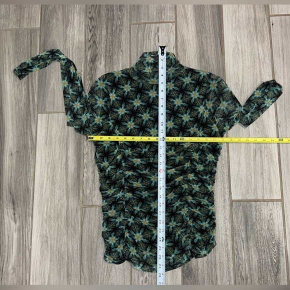 Jane and Delancy Long Sleeve Mesh Turtleneck Black Green Print - Picture 7 of 9